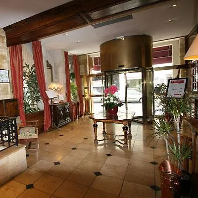 阿马兰泰博马努瓦酒店
