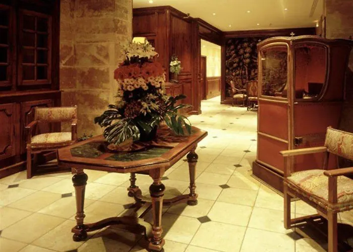 Отель Amarante Beau Manoir Париж