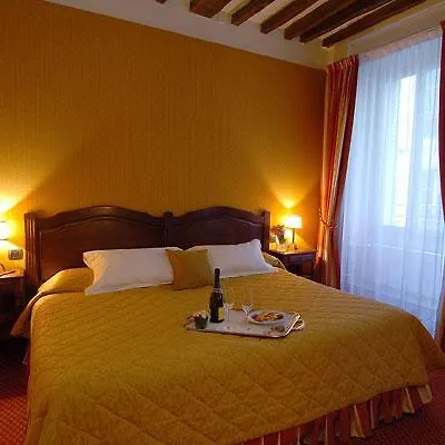 Отель Amarante Beau Manoir Париж